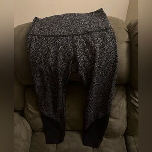 Lululemon cropped wunder under